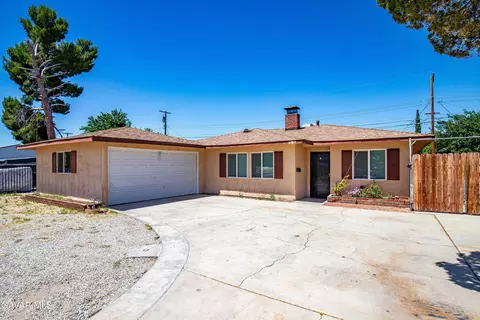 Exterior - 44841 5th St, Lancaster, CA 93535 photo 2 of 7