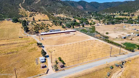 10602 Leona Ave, Leona Valley, CA 93551