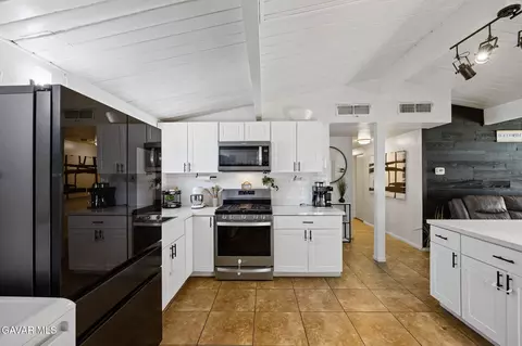 Kitchen - 6579 Hillside Ave, Riverside, CA 92501 photo 2 of 5