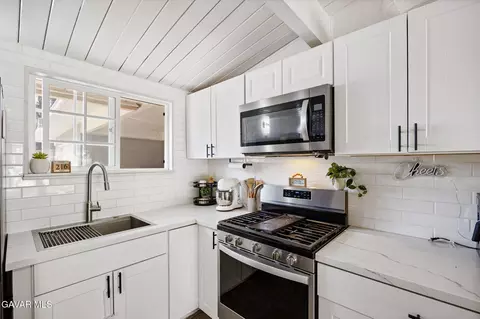 Kitchen - 6579 Hillside Ave, Riverside, CA 92501 photo 1 of 5