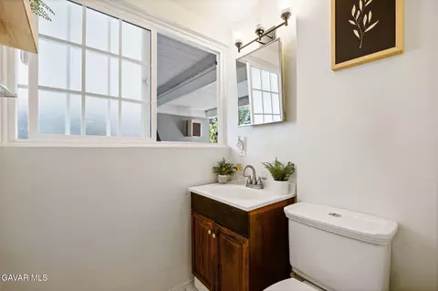Bath - 6579 Hillside Ave, Riverside, CA 92501 photo 1 of 3