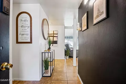 Entry Way - 6579 Hillside Ave, Riverside, CA 92501 photo 1 of 2