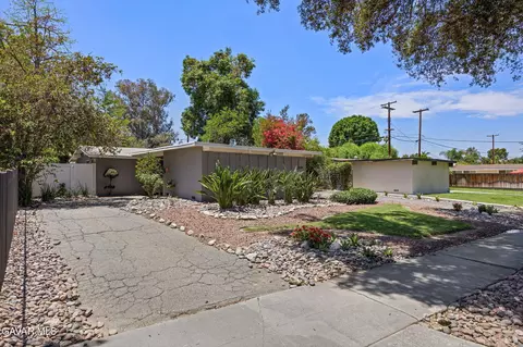 Exterior - 6579 Hillside Ave, Riverside, CA 92501 photo 2 of 8