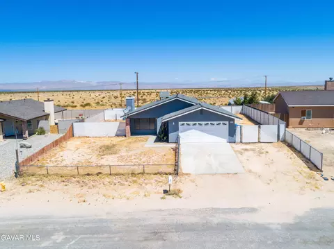 10611 N Garibaldi Dr, California City, CA 93505