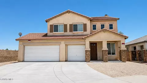 2324 E Newgrove St, Lancaster, CA 93535