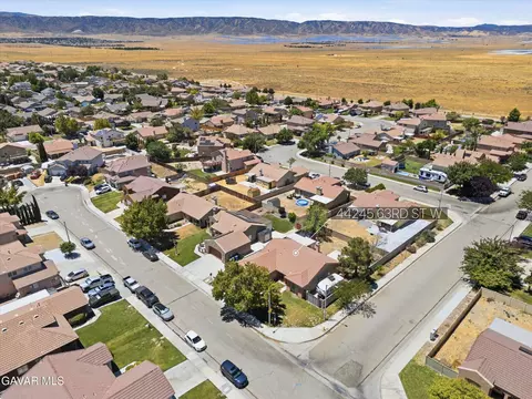 View/Area - 44245 63rd St, Lancaster, CA 93536 photo 3 of 6