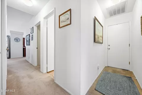 Entry Way - 44245 63rd St, Lancaster, CA 93536 photo 5 of 6