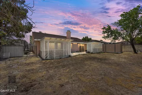 Exterior - 44245 63rd St, Lancaster, CA 93536 photo 2 of 11