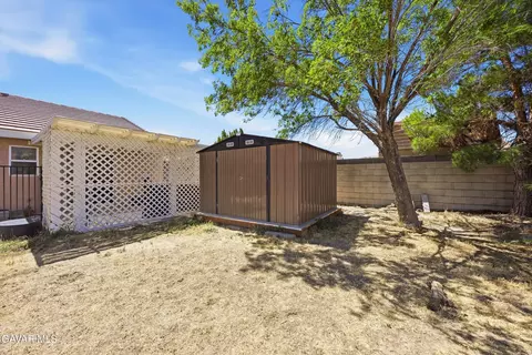 Exterior - 44245 63rd St, Lancaster, CA 93536 photo 10 of 11