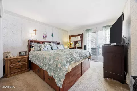 Bedroom - 44245 63rd St, Lancaster, CA 93536 photo 2 of 4