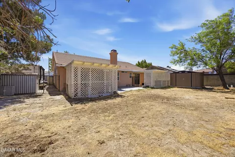 Exterior - 44245 63rd St, Lancaster, CA 93536 photo 11 of 11