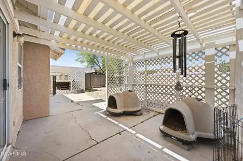 Exterior - 44245 63rd St, Lancaster, CA 93536 photo 5 of 11