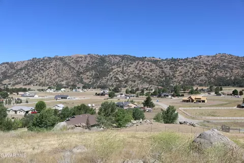 Assault Drive, Tehachapi, CA 93561 photo 4