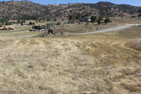 Assault Drive, Tehachapi, CA 93561