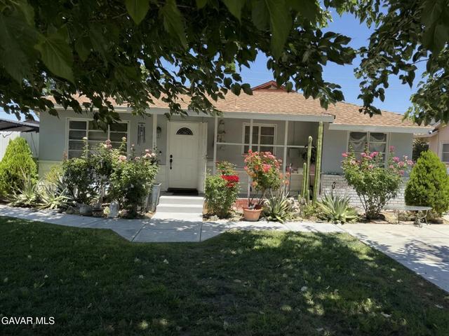 1235 W Ivesbrook St, Lancaster, CA 93534