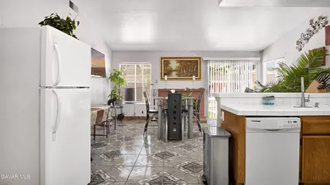 2608 Overland Ave, Lancaster, CA 93536 photo 22