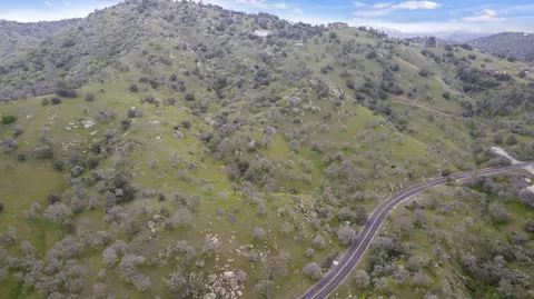 Drake Court, Tehachapi, CA 93561 photo 8