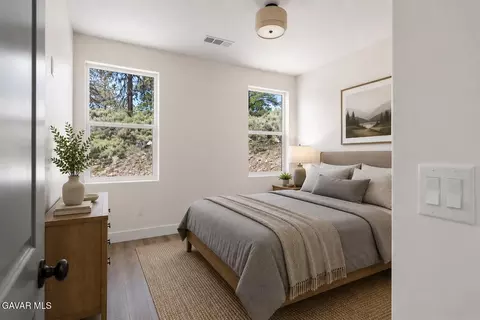 Bedroom - 27400 Stirrup Way, Tehachapi, CA 93561 photo 2 of 5
