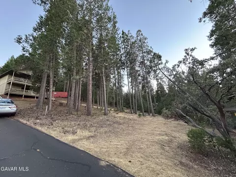 12105 Hillhurst Cir, Goverland, CA 95321