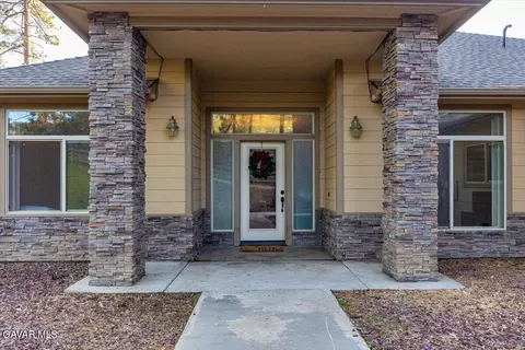 26820 Stirrup Way, Tehachapi, CA 93561 photo 2