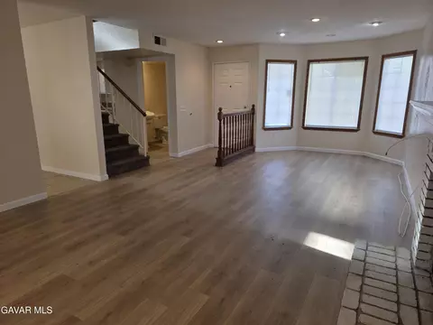 Living - 1902 Simsburry St, Palmdale, CA 93550 photo 2 of 7