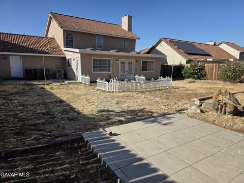 Exterior - 1902 Simsburry St, Palmdale, CA 93550 photo 3 of 6