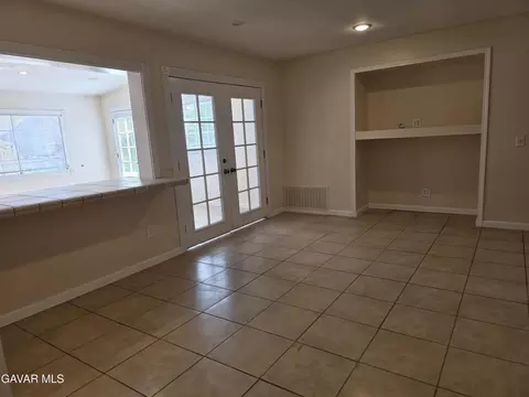 Living - 1902 Simsburry St, Palmdale, CA 93550 photo 7 of 7