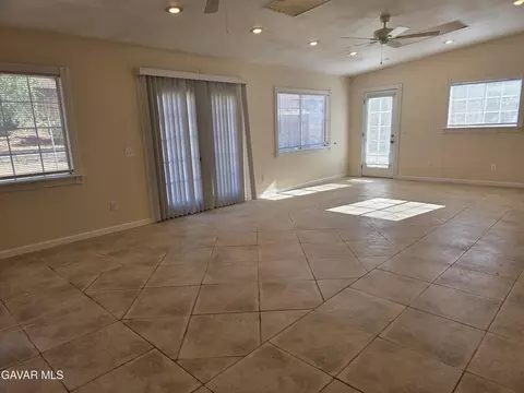 Living - 1902 Simsburry St, Palmdale, CA 93550 photo 4 of 7