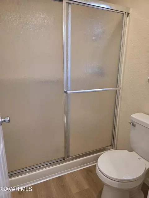Bath - 1902 Simsburry St, Palmdale, CA 93550 photo 3 of 4