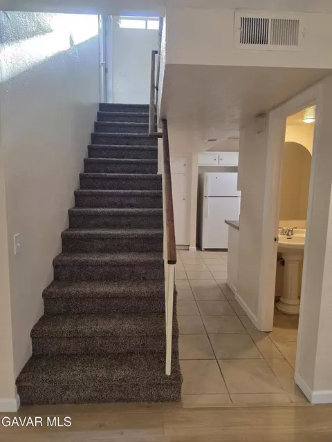 Entry Way - 1902 Simsburry St, Palmdale, CA 93550 photo 1 of 1