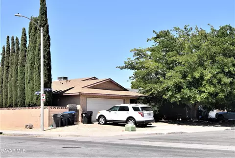 Exterior - 2905 E Avenue R11, Palmdale, CA 93550 photo 3 of 10