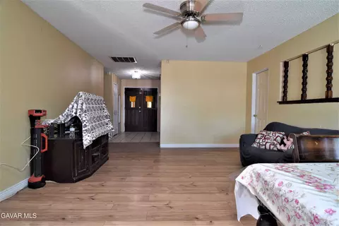 Entry Way - 2905 E Avenue R11, Palmdale, CA 93550 photo 1 of 1