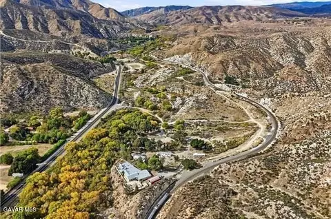 2 Soledad Canyon Rd, Acton, CA 93510