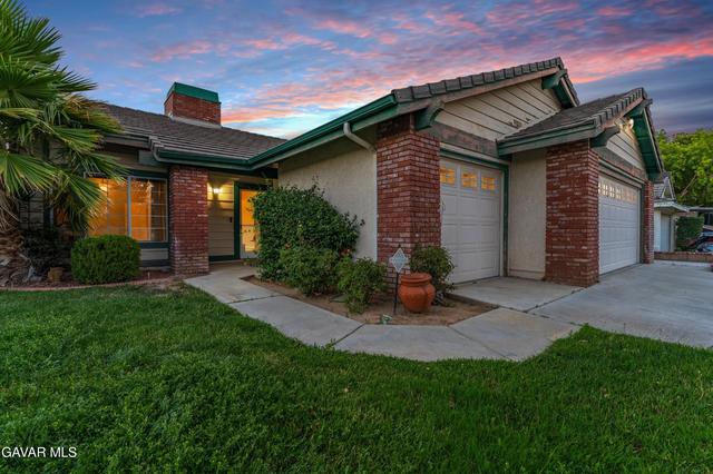 3117 Peachwood Dr, Lancaster, CA 93536