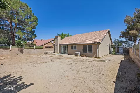 Exterior - 830 E Avenue K4, Lancaster, CA 93535 photo 5 of 5