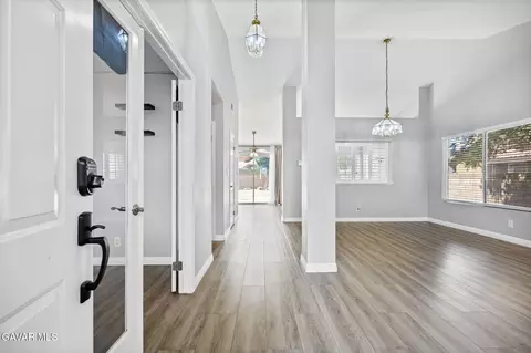 Entry Way - 830 E Avenue K4, Lancaster, CA 93535 photo 2 of 3