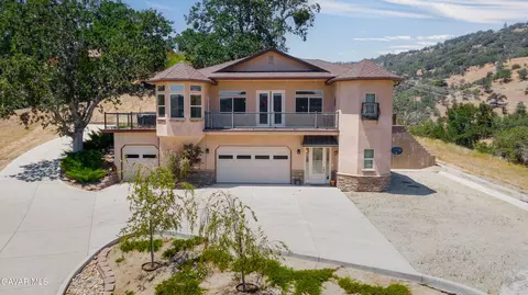 29801 Greenwater Dr, Tehachapi, CA 93561