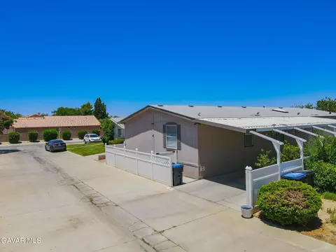 45465 E 25th St #SPC 44, Lancaster, CA 93535 photo 2