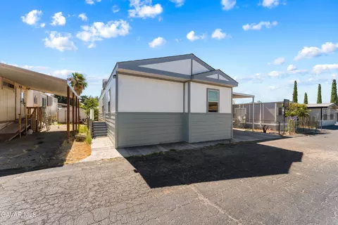 5711 Columbia Way #127, Lancaster, CA 93536