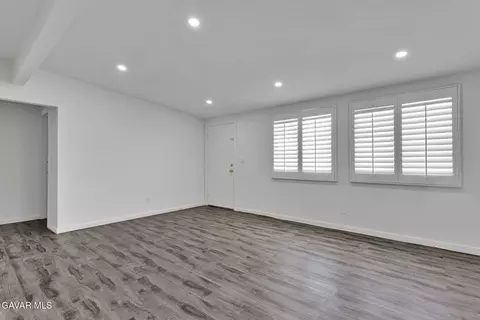 Living - 16396 Yucca St, Hesperia, CA 92345 photo 1 of 5