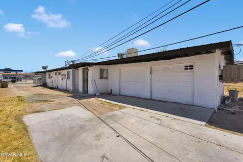 Other - 16396 Yucca St, Hesperia, CA 92345 photo 5 of 8