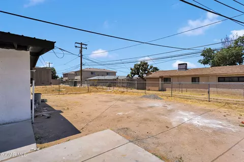 Exterior - 16396 Yucca St, Hesperia, CA 92345 photo 5 of 5