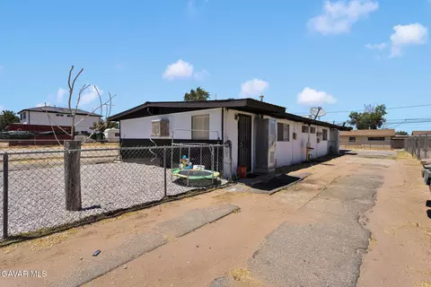 Other - 16396 Yucca St, Hesperia, CA 92345 photo 2 of 8