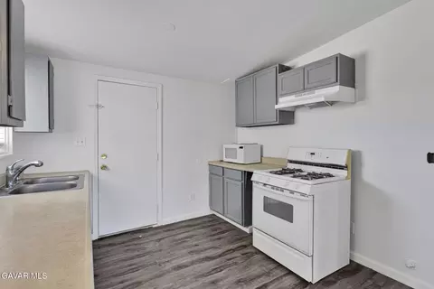 Kitchen - 16396 Yucca St, Hesperia, CA 92345 photo 2 of 2