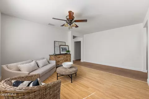 6304 Starview Dr, Lancaster, CA 93536 photo 7