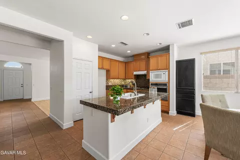 6304 Starview Dr, Lancaster, CA 93536 photo 19