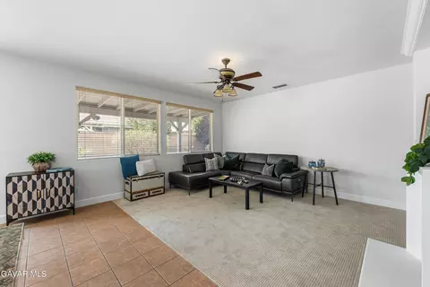 6304 Starview Dr, Lancaster, CA 93536 photo 9
