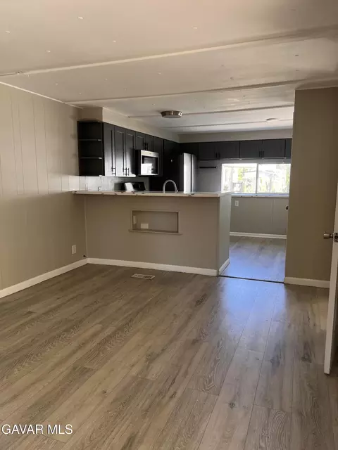 Living - 1301 E Avenue I #SPC 337, Lancaster, CA 93535 photo 2 of 5