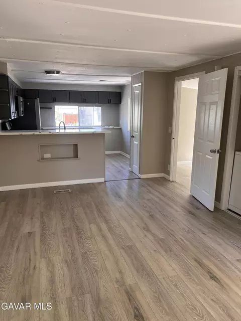 Living - 1301 E Avenue I #SPC 337, Lancaster, CA 93535 photo 1 of 5