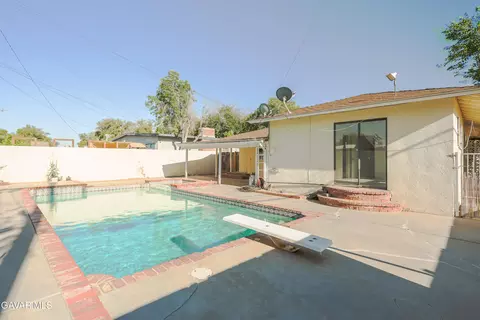 Exterior - 1441 W Jenner St, Lancaster, CA 93534 photo 9 of 9